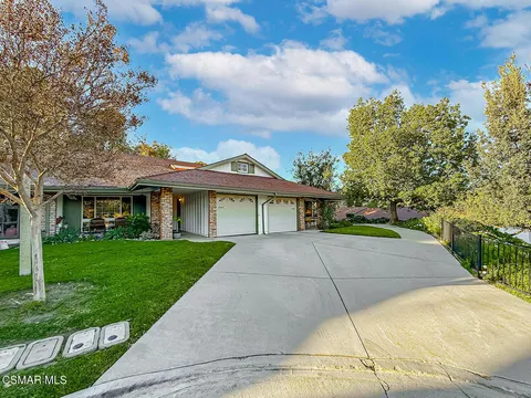 19337 Oak Plaza Court, Newhall, CA 91321 - MLS#: 226000272