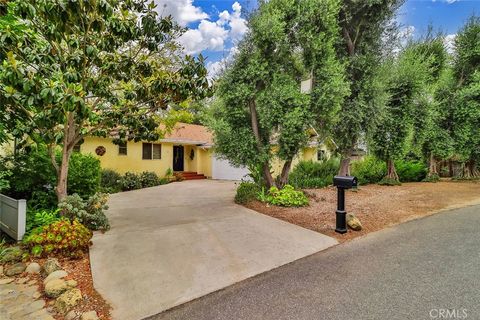 240 Portal Street Oak View CA 93022