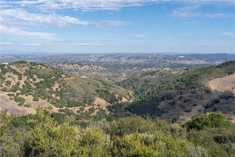Tiny photo for 13730 Falcon Rd, Atascadero, CA 93422 (MLS # SC25265479)
