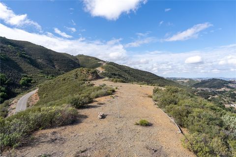 Tiny photo for 13730 Falcon Rd, Atascadero, CA 93422 (MLS # SC25265479)