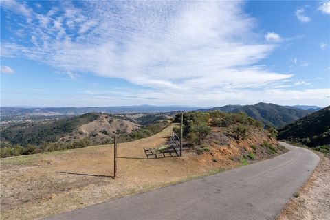 Tiny photo for 13730 Falcon Rd, Atascadero, CA 93422 (MLS # SC25265479)