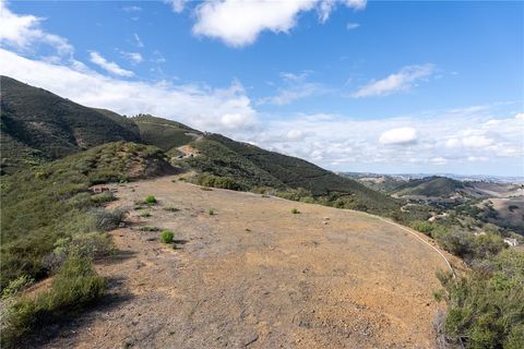 Tiny photo for 13730 Falcon Rd, Atascadero, CA 93422 (MLS # SC25265479)
