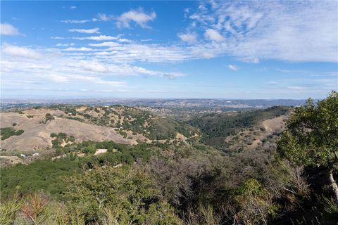Tiny photo for 13730 Falcon Rd, Atascadero, CA 93422 (MLS # SC25265479)