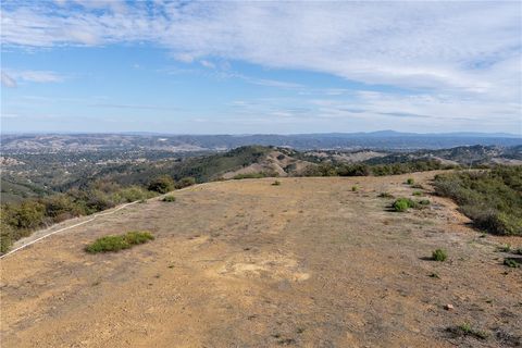 Tiny photo for 13730 Falcon Rd, Atascadero, CA 93422 (MLS # SC25265479)