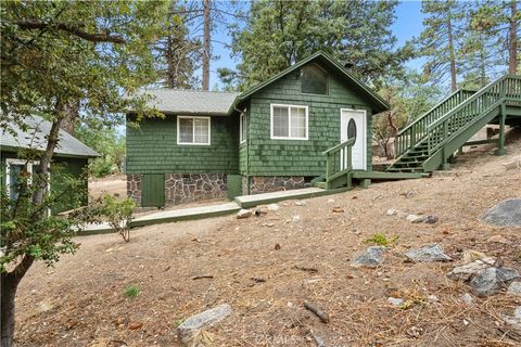 Photo of 24990 Marion Ridge Drive, Idyllwild, CA 92549 (MLS # SR25193339)