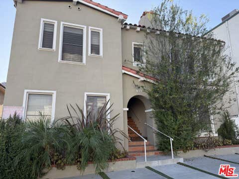 Photo of 855 S Shenandoah Street #2, Los Angeles, CA 90035 (MLS # 26867731)