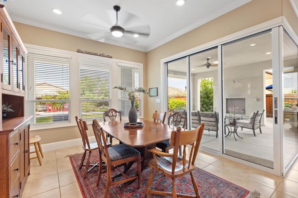 TRILOGY VINEYARDS - Residential