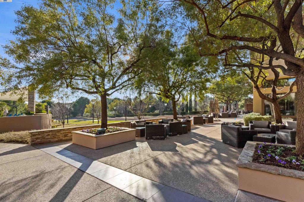 TRILOGY VINEYARDS - Residential