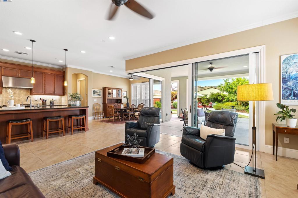 TRILOGY VINEYARDS - Residential