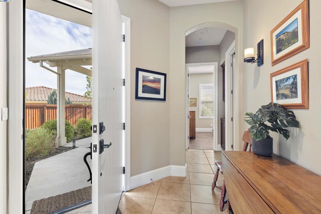 TRILOGY VINEYARDS - Residential