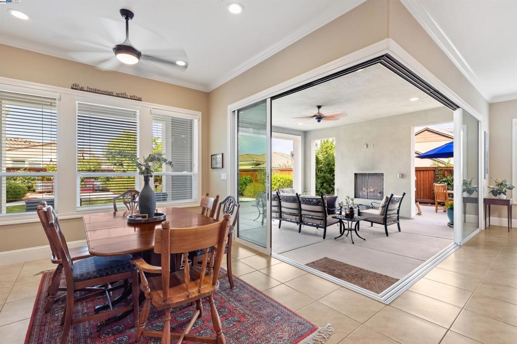 TRILOGY VINEYARDS - Residential