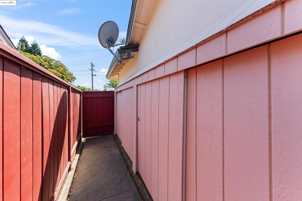 PINOLE VALLEY - Residential