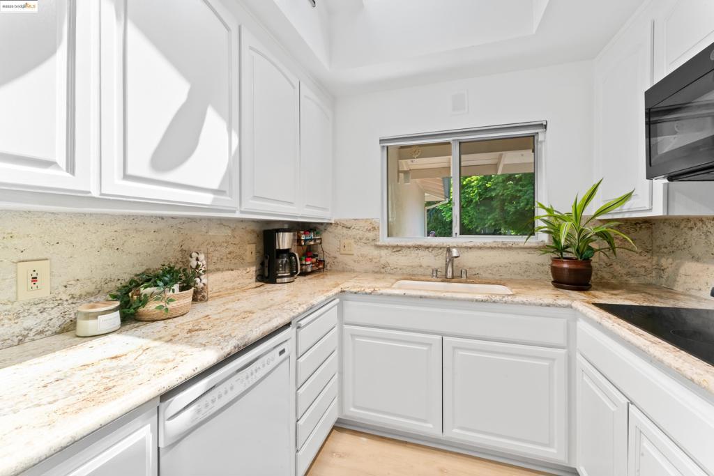 PINOLE VALLEY - Residential
