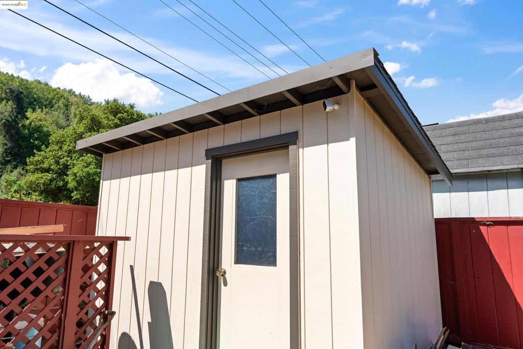 PINOLE VALLEY - Residential
