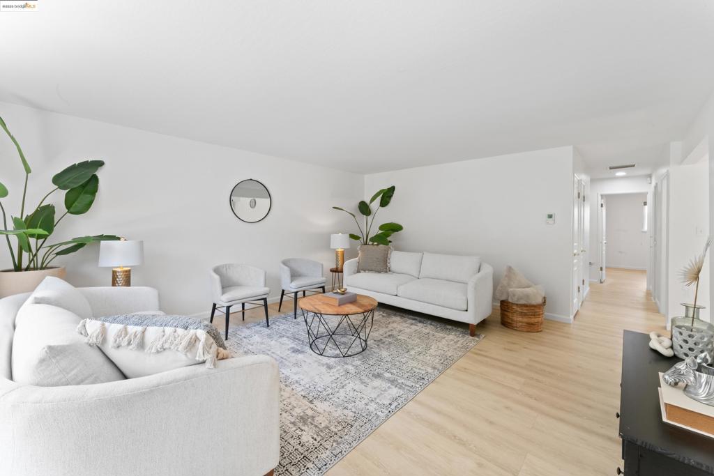 PINOLE VALLEY - Residential