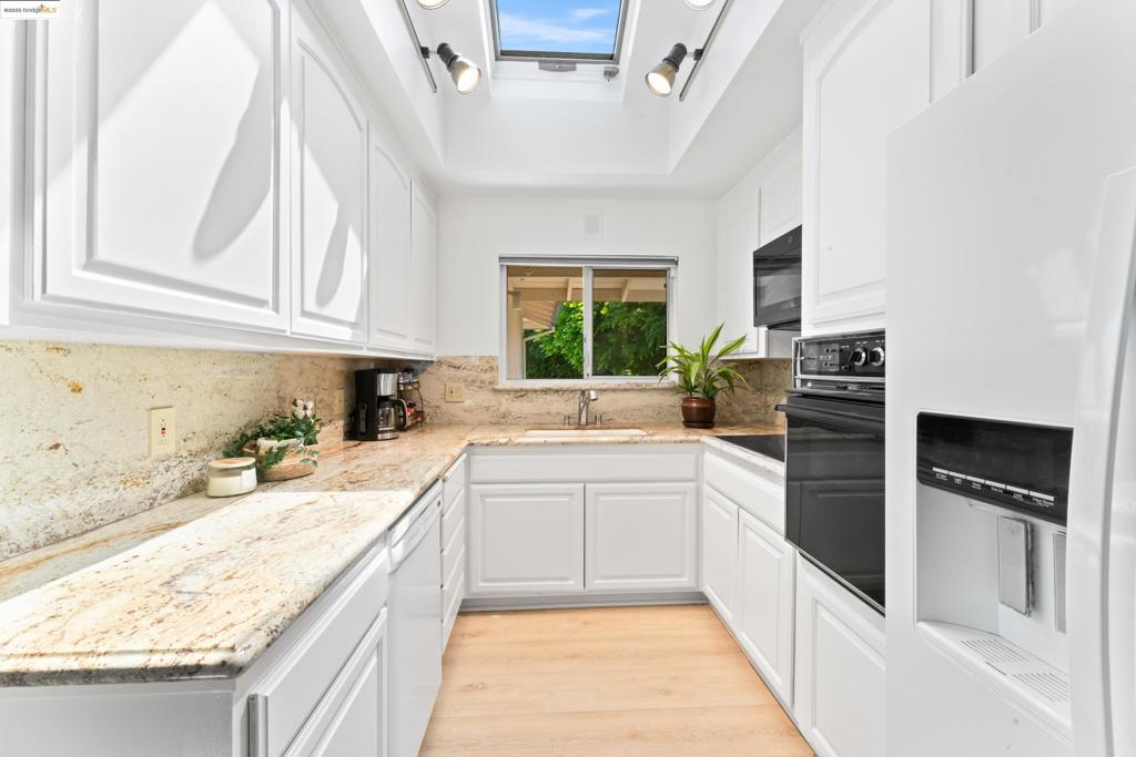 PINOLE VALLEY - Residential