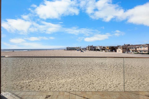 Tiny photo for 5160 Neptune Square, Oxnard, CA 93035 (MLS # V1-37236)
