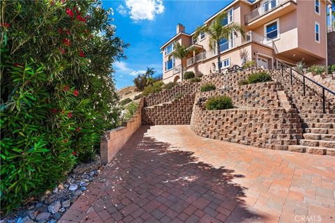 Tiny photo for 22175 Crusader Pl, Canyon Lake, CA 92587 (MLS # SW26086390)