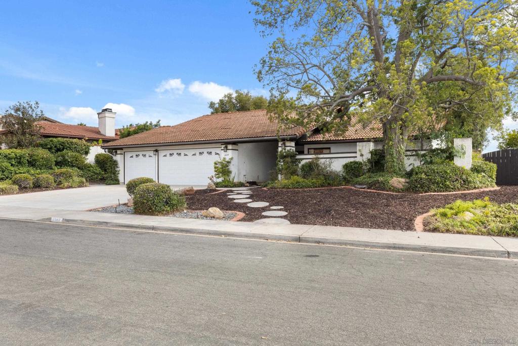 1844 Hacienda Dr.