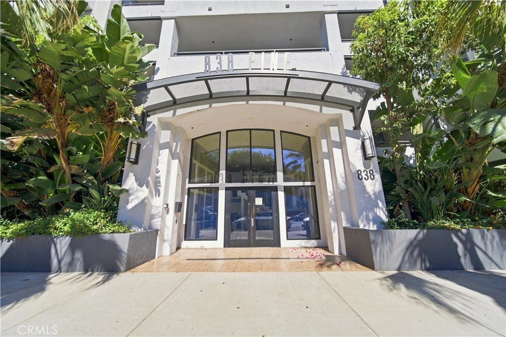 838 Pine AVE