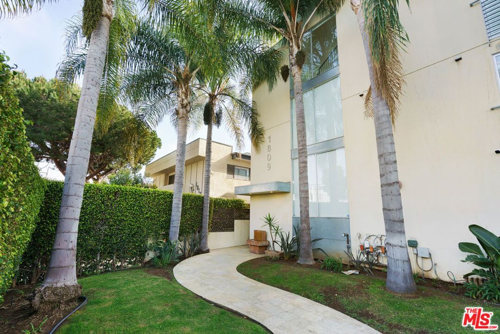 Photo of 1809 Overland Avenue #5, Los Angeles, CA 90025 (MLS # 25596039)