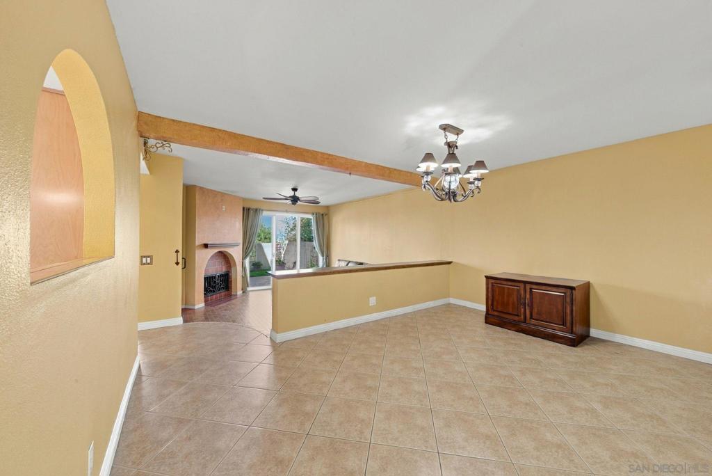 4878 Tinasa Way