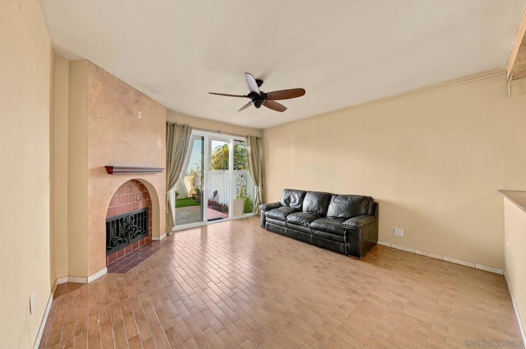 4878 Tinasa Way