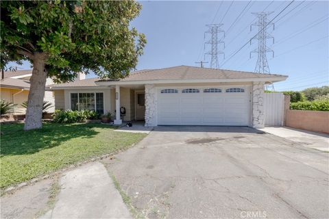 Photo of 13524 Chase Street, Arleta, CA 91331 (MLS # SR25198602) Photo of 13524 Chase Street, Arleta, CA 91331 (MLS # SR25198602)