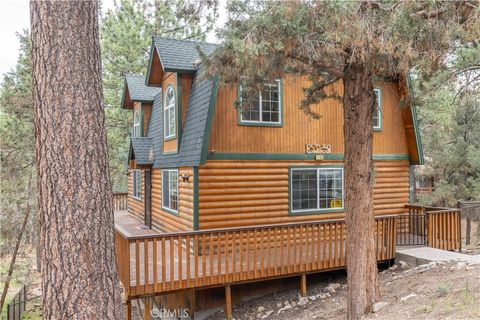 Photo of 143 Santa Barbara Ave, Sugarloaf, CA 92386 (MLS # IG26067731)