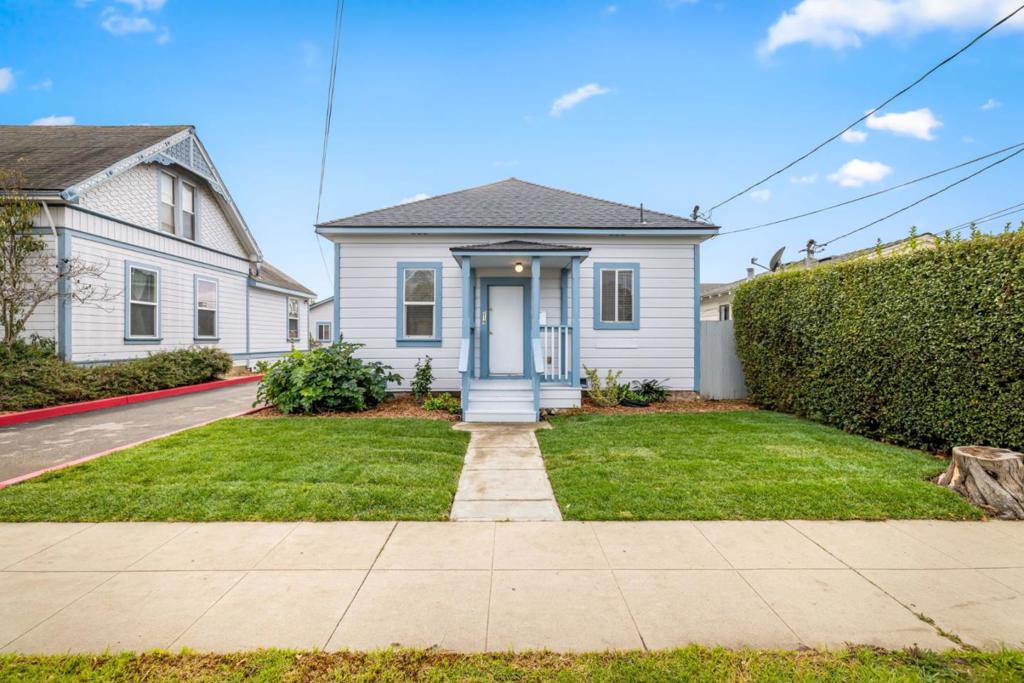 219 Lang Street