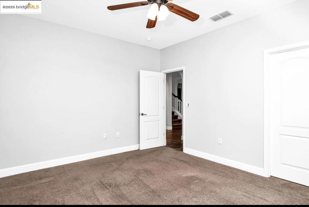 THE LAKES - Residential