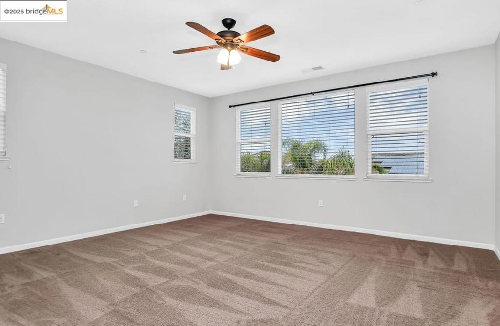 THE LAKES - Residential