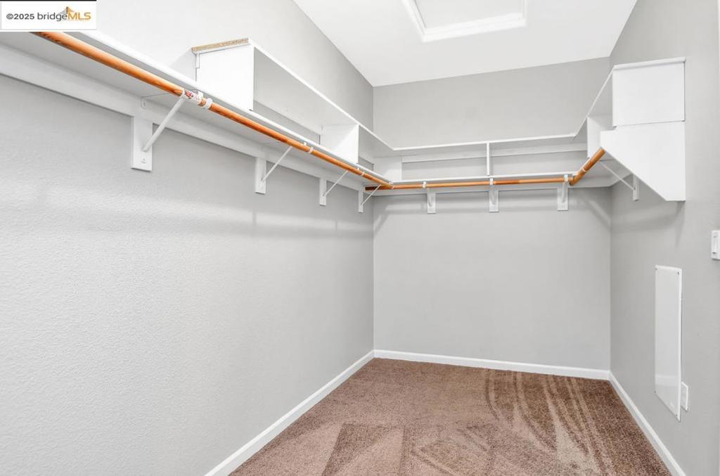 THE LAKES - Residential