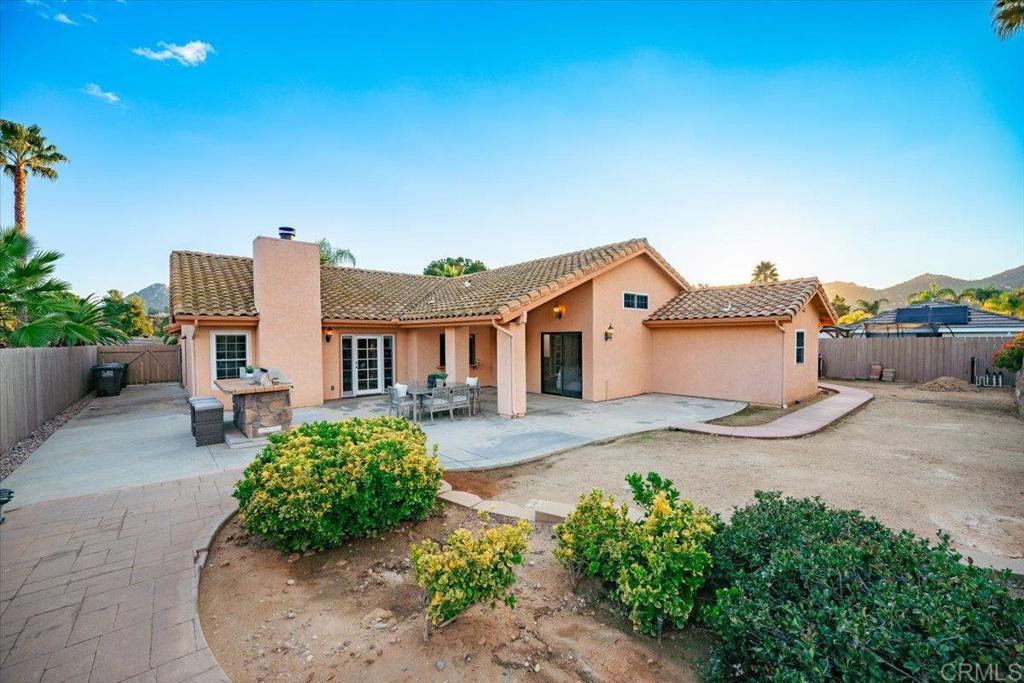 SD COUNTRY ESTATES - Residential