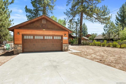 Photo of 651 Cienega RD, Big Bear, CA 92315 (MLS # 260018905SD)