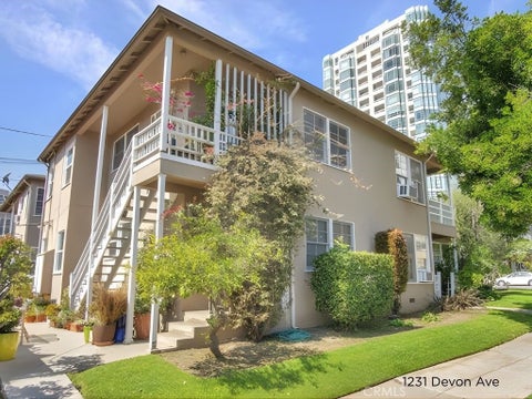 Photo of 1231 Devon Avenue, Los Angeles, CA 90024 (MLS # SB26121365)