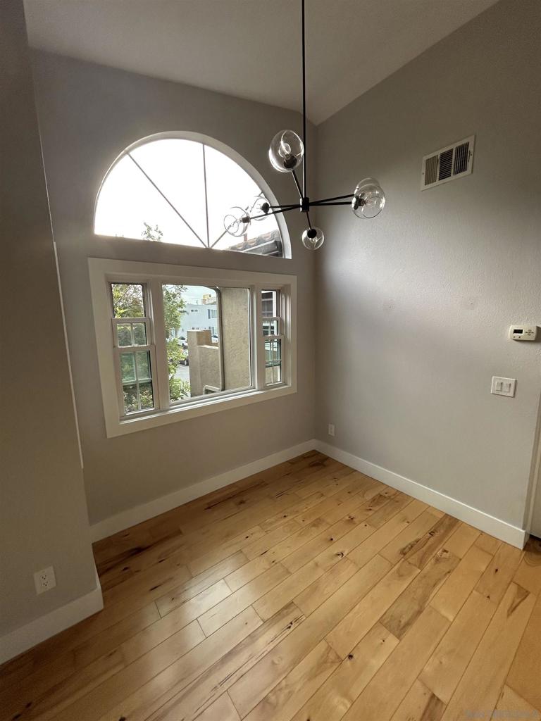 4672 Kansas Street 3