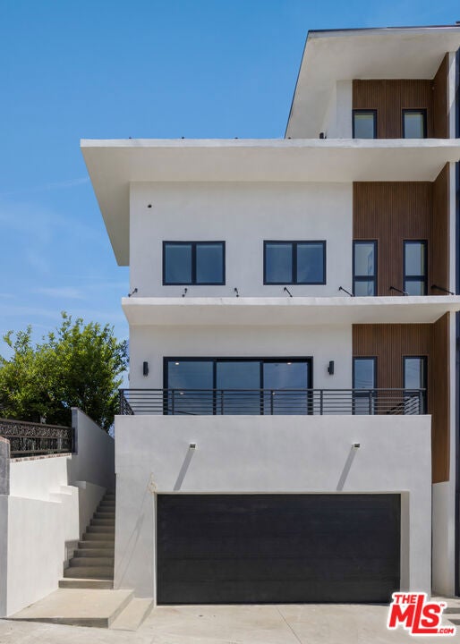 Photo of 2001 1/2 W Bellevue Avenue, Echo Park, CA 90026 (MLS # 26651567)