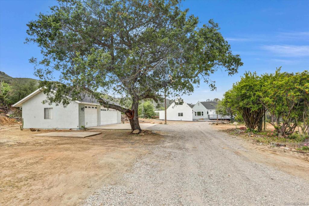 3144 AURORA VISTA