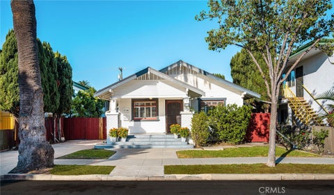 Photo of 373 Gladys Avenue, Long Beach, CA 90814 (MLS # OC26221934)