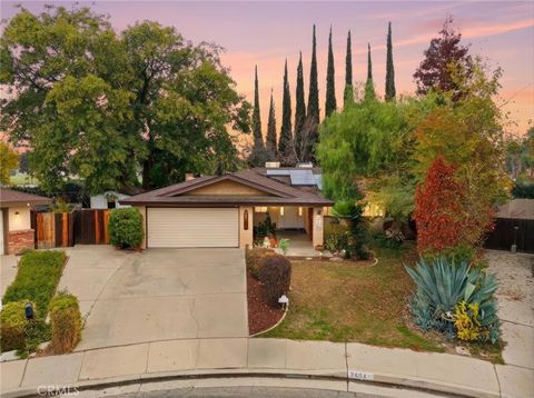 2404 Prestwick Court Bakersfield CA 93309