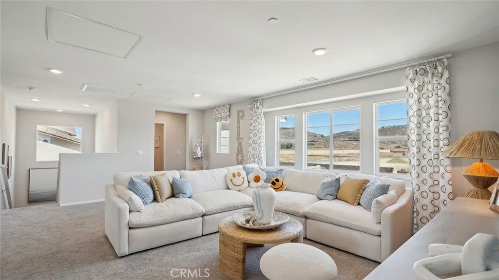 Photo of 31125 Willow Oak Drive, Winchester, CA 92596 (MLS # SW25243563)