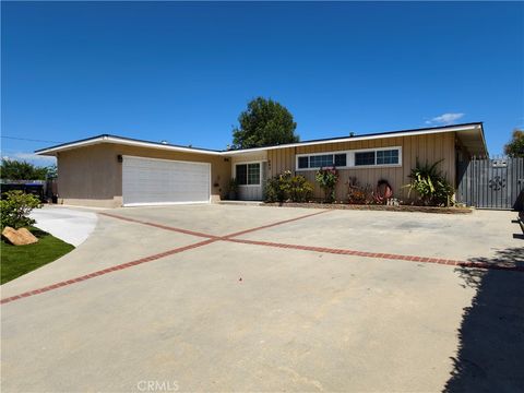 Photo of 660 S Bradshawe Avenue, Monterey Park, CA 91754 (MLS # SR26163473)