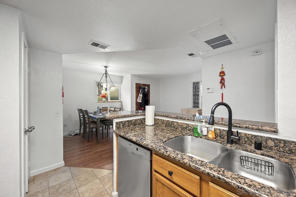 University City - Residential Lease