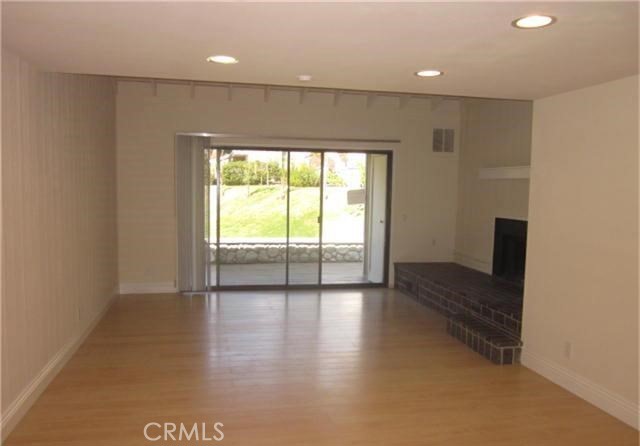 23551 Avenida La Caza 129
