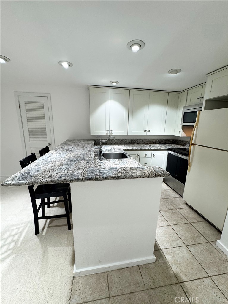 23551 Avenida La Caza 129