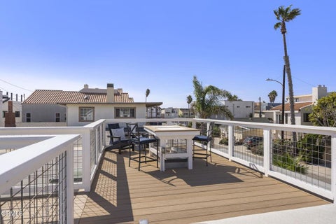 Tiny photo for 128 Pasadena Avenue, Oxnard, CA 93035 (MLS # V1-39389)