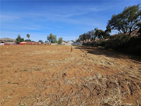 Photo of 24208 Dracaea Avenue, Moreno Valley, CA 92553 (MLS # IV26107747)