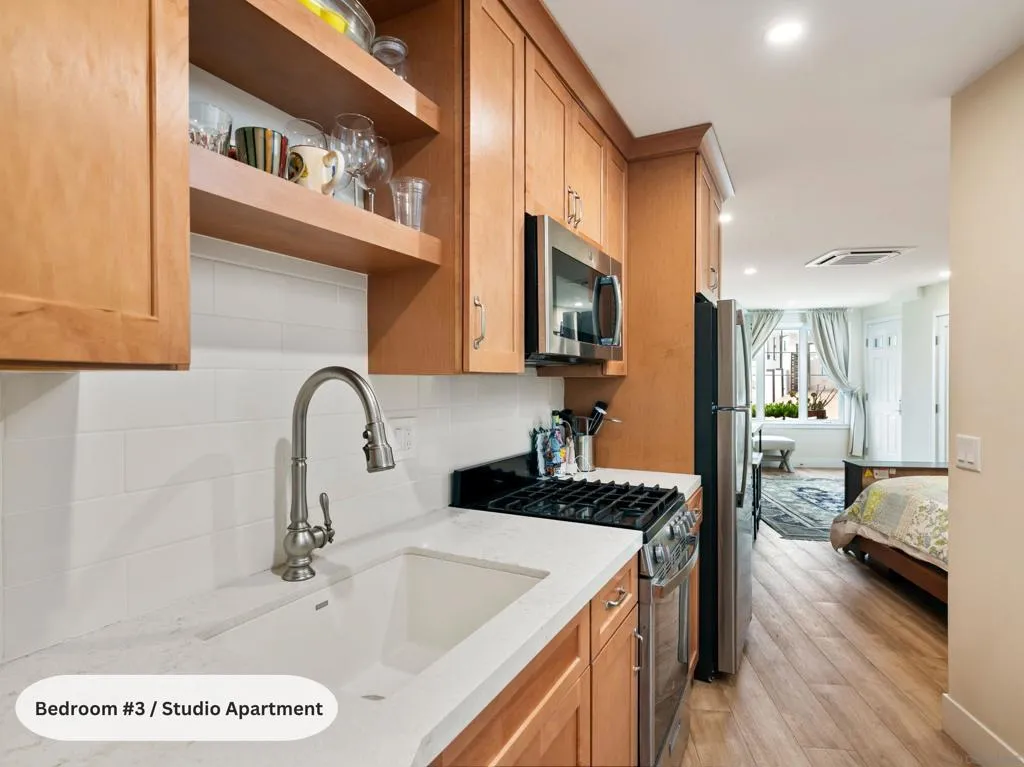 La Jolla, California 92037, United States, 3 Bedrooms Bedrooms, ,5 BathroomsBathrooms,Residential,Active,241584