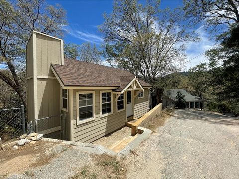 Photo of 29255 Hemlock Drive, Cedar Glen, CA 92321 (MLS # PW25147102)